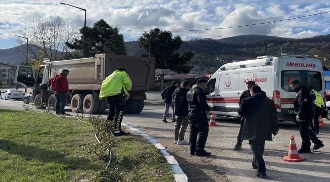 Sinop'ta kamyonun çarptığı 80 yaşındaki yaşlı adam öldü