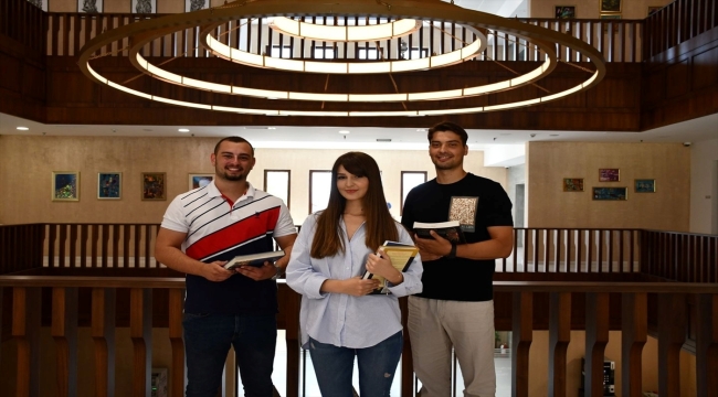 Uluslararası Balkan Üniversitesi akademik başarısını artırıyor