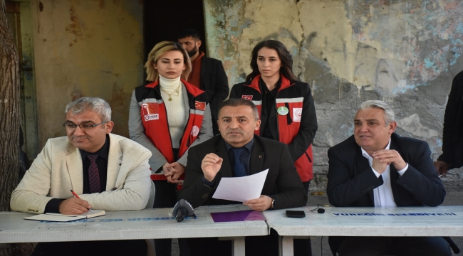 Adana'da "7 ay 7 Buluşma" projesi kapsamında Roman vatandaşların talepleri dinlendi