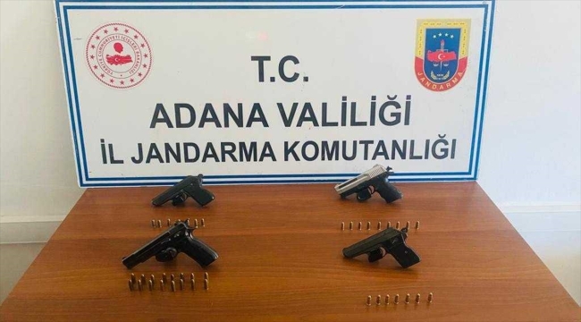 Adana'da ruhsatsız 5 tabanca ve 4 av tüfeği ele geçirildi 