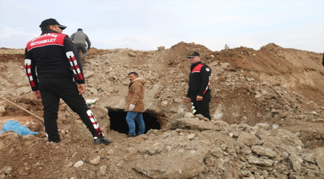 Adıyaman'da oda mezarda 1600 yıllık insan iskeletleri tespit edildi