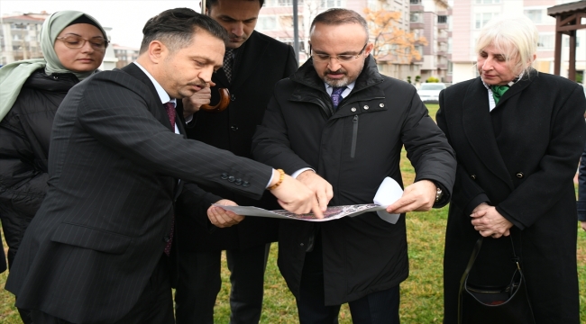 AK Parti Grup Başkanvekili Turan, Çanakkale'de TOKİ inşaat alanında incelemelerde bulundu