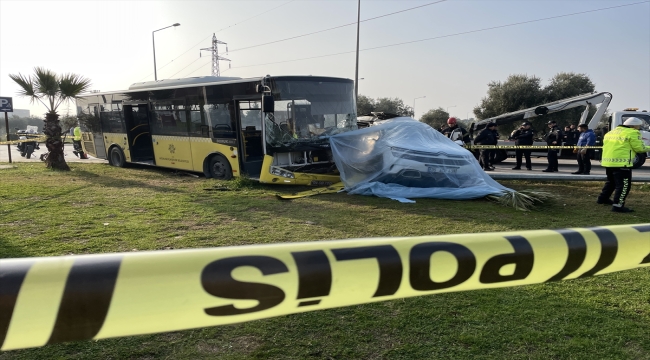 Aydın'da halk otobüsü ile cipin çarpıştığı kazada 1 kişi öldü, 4 kişi yaralandı