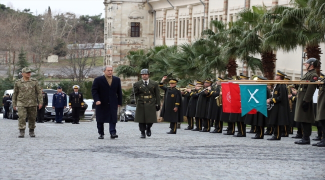 Bakan Akar, komuta kademesi ile 1. Ordu Komutanlığını denetledi