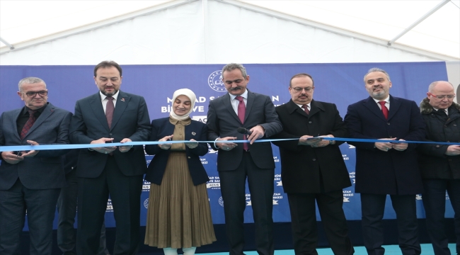 Bakan Özer, MÜSİAD Saime Sultan Bilim ve Sanat Merkezi'nin açılışında konuştu