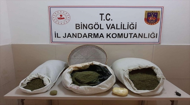 Bingöl'de 24 kilo 100 gram esrar ele geçirildi