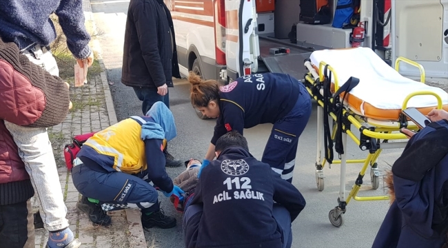 Bursa'da evine giren şüpheliden kaçarken balkondan atlayan anne ile çocuğu yaralandı