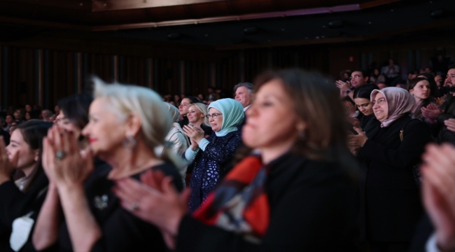 Cumhurbaşkanı Erdoğan'ın eşi Emine Erdoğan "Turandot" operasını izledi