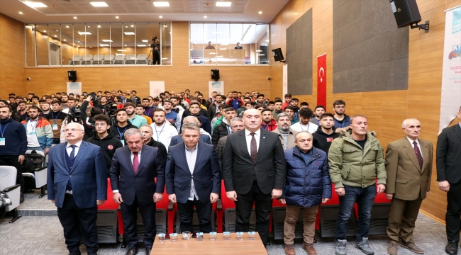 Erzurum'da üniversite öğrencilerinin Kış Sporları Kampı başladı