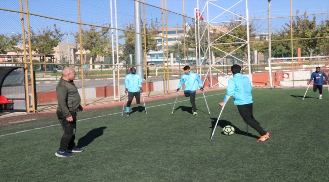 Futbolcusu olduğu takıma antrenör olarak döndü