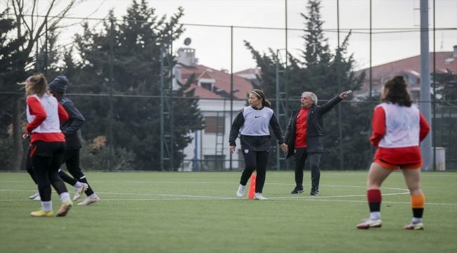 Galatasaray Kadın Futbol Takımı, Fenerbahçe maçının hazırlıklarını sürdürdü