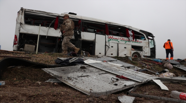 Diyarbakır'da yolcu otobüsü devrildi: 5 kişi öldü, 23 kişi yaralandı