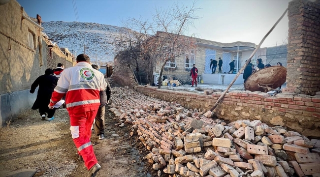 İran'da 5,4 büyüklüğünde deprem