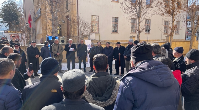 İsveç'te Kur'an-ı Kerim'in yakılması Bayburt'ta protesto edildi