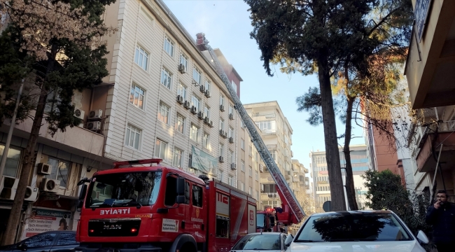 Kahramanmaraş'ta eski hastane binasında çıkan yangın söndürüldü