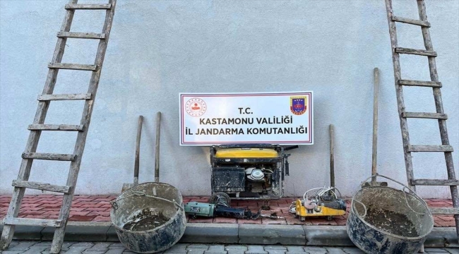 Kastamonu'da kaçak kazı yapan 3 zanlı suçüstü yakalandı