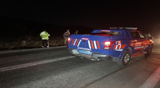 Kilis'te şarampole devrilen otomobildeki polis memuru yaralandı