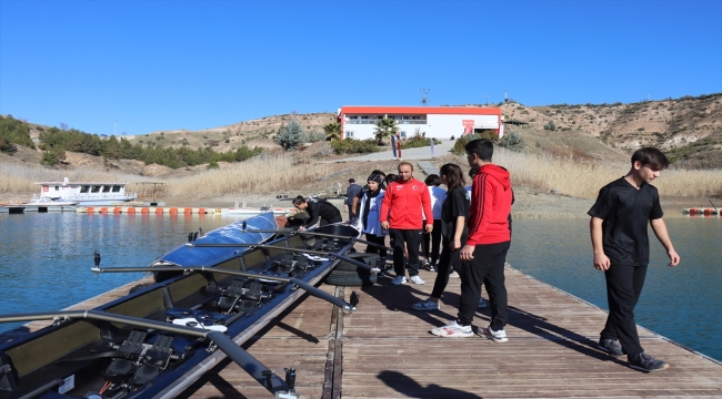 Kürek sporunun antrenman merkezi: Gazihan Dede Su Sporları Merkezi