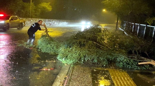 Muğla'da sağanak ve kuvvetli rüzgar etkili oldu