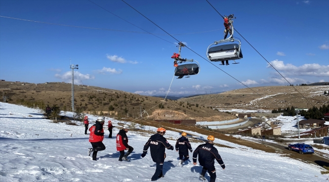 Ordu'da kayak merkezinde yaralı ve mahsur kalanları kurtarma tatbikatı yapıldı