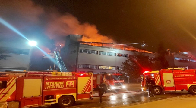 Pendik'te cam fabrikasında yangın çıktı