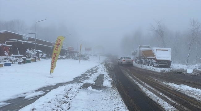 Zonguldak'ta kar ve sis ulaşımı olumsuz etkiledi