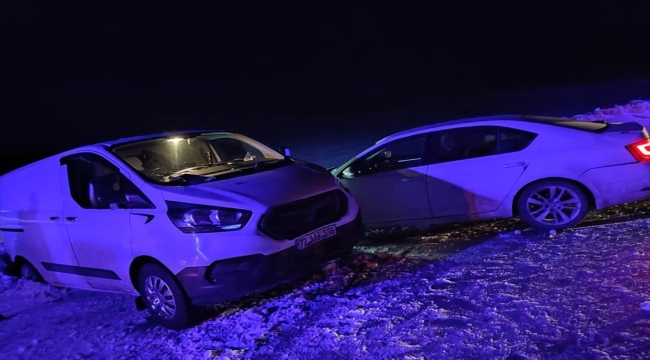 Bitlis'te 6 aracın karıştığı zincirleme trafik kazasında 5 kişi yaralandı