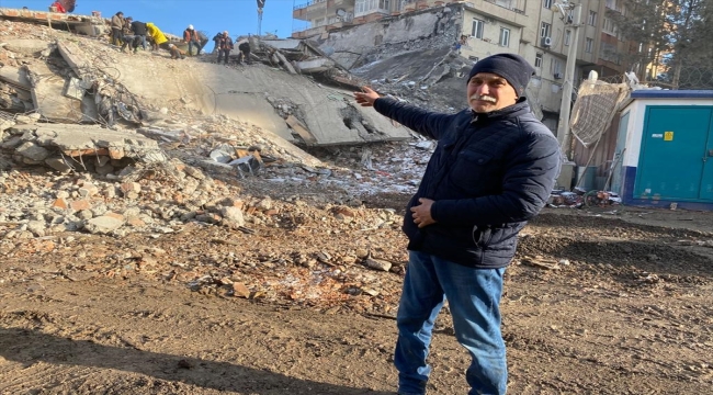 Bolu'dan gelen baba Diyarbakır'da enkazdaki öğretmen kızından umutla haber bekliyor