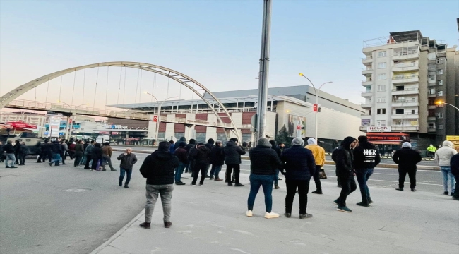 Diyarbakır'da çökme tehlikesi bulunan 9 katlı bina için güvenlik önlemi alındı