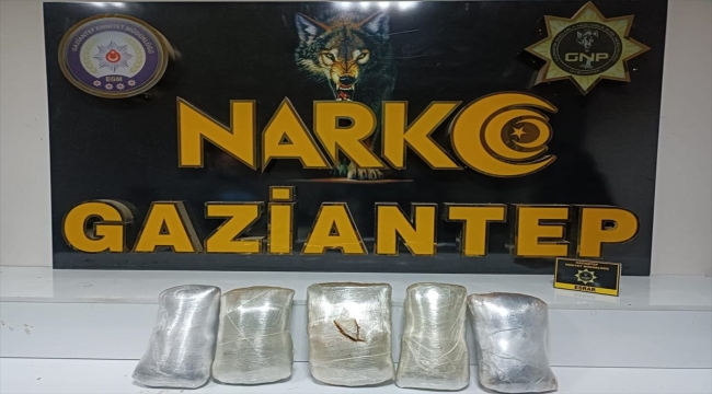 Gaziantep'te yolcu otobüsünde 5 kilogram skunk ele geçirildi