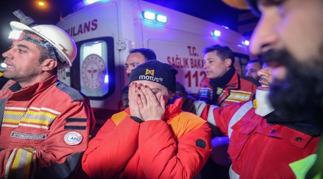 Hatay'da yıkılan binanın enkazından 80 yaşındaki kadın 68 saat sonra kurtarıldı