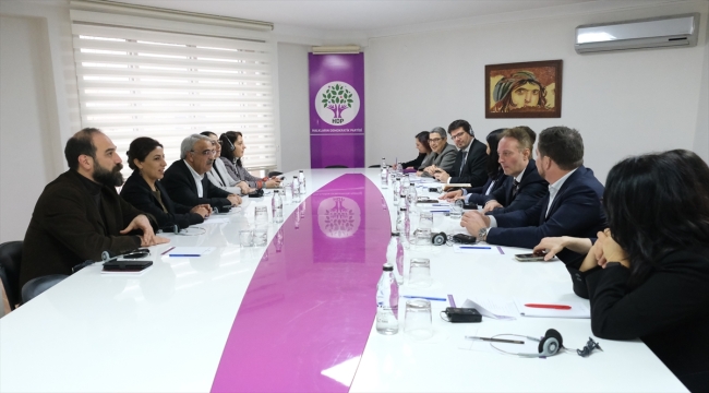 HDP Eş Genel Başkanı Sancar, Almanya SPD milletvekilleri ile bir araya geldi