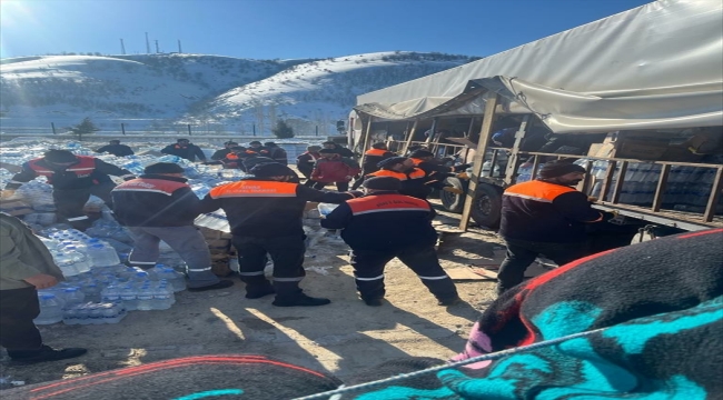 İç Anadolu'dan deprem bölgeleri için yardım seferberliği sürüyor