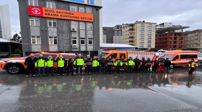 İstanbul'daki belediyeler ekipleri ve yardımları deprem bölgesine gönderiyor 