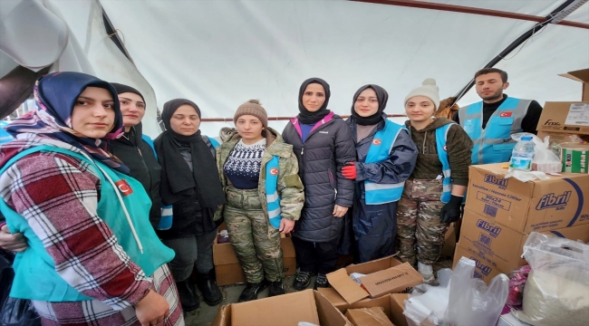 KADEM'in deprem bölgesine yardımları sürüyor