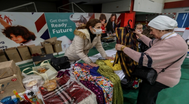 Kahire'de Türkiye'deki depremzedeler için kermes düzenlendi