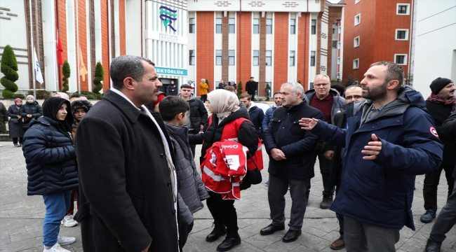 Malatya'dan 61 depremzede Rize'ye geldi