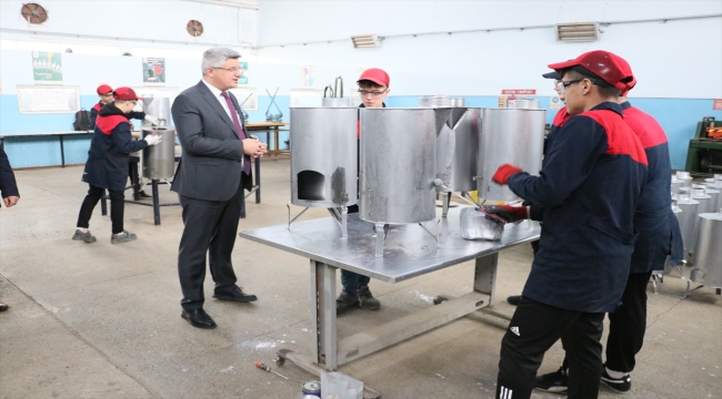 Meslek liselerinde depremin yaralarını sarmak için yoğun mesai