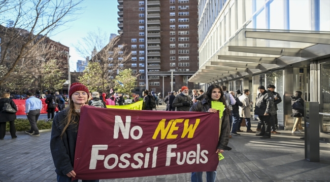 New York'ta çevreci grup, fosil yakıt yatırımları nedeniyle Citigroup'u protesto etti