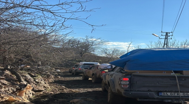 Off-road ekibi Adıyaman'daki afetzedeler için "aşılmaz yolları" aştı