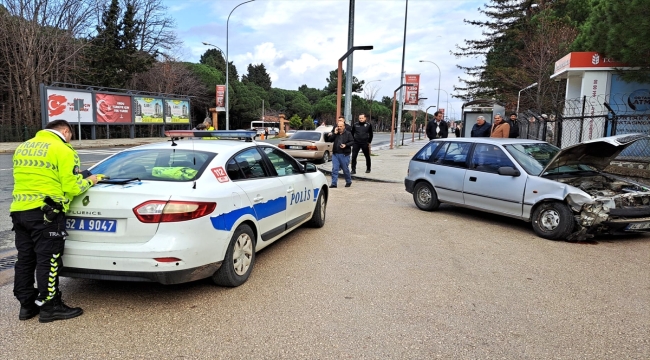 Ordu'daki trafik kazasında 3'ü çocuk 4 kişilik depremzede aile yaralandı