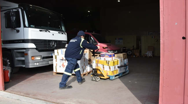 Roma'da Türkiye'deki depremzedeler için yardım malzemeleri toplanıyor