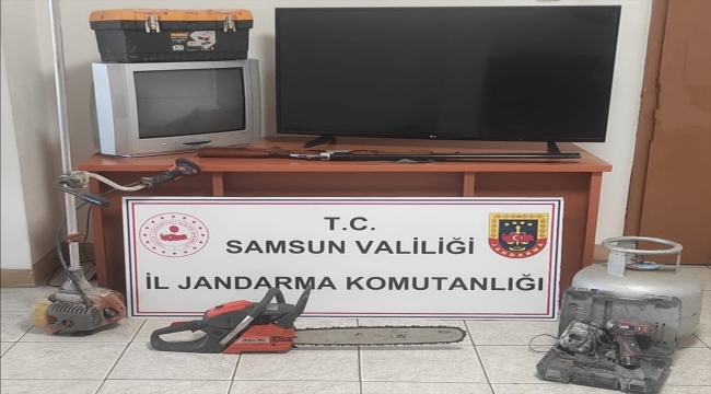 Samsun'da evden hırsızlık yaptıkları iddiasıyla 4 zanlı tutuklandı