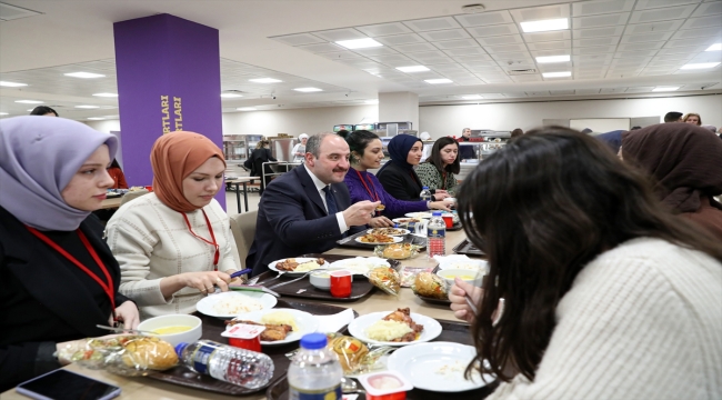 Sanayi ve Teknoloji Bakanı Varank, Diplomat Akademi Kampı'na katıldı