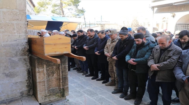 Şanlıurfa'da depremde hayatını kaybedenler son yolculuğuna uğurlanıyor