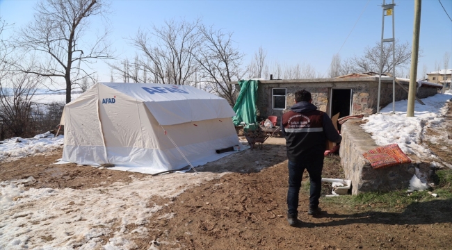 Van Büyükşehir Belediyesi deprem bölgesinde çalışmalarını sürdürüyor