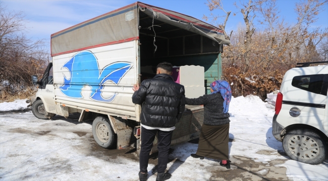 Van depremini yaşayan muhtar, mahallesinde 40 depremzede aile ağırlıyor