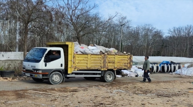 Zonguldak'ta orman köylüleri deprem bölgesine yakacak odun gönderdi