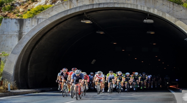 AKRA Gran Fondo Antalya'nın geliri depremzede çocuklar için harcanacak