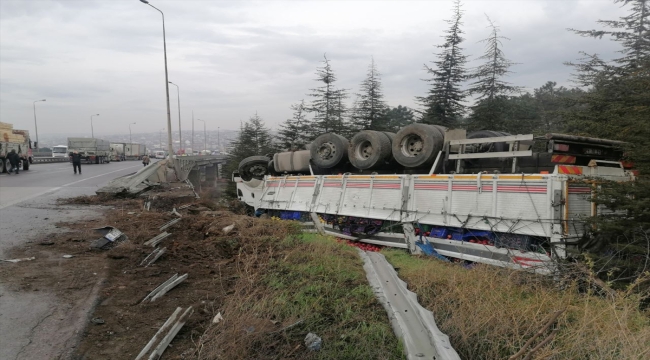 Anadolu Otoyolu'nda zincirleme kazalar nedeniyle İstanbul istikameti ulaşıma kapandı